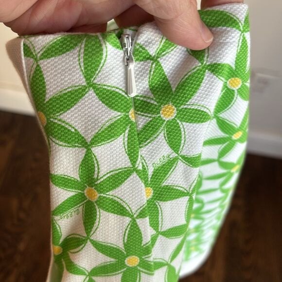 Lilly Pulitzer floral Green and White Patterned Skort skirt preppy tennis core 2 - Picture 9 of 11